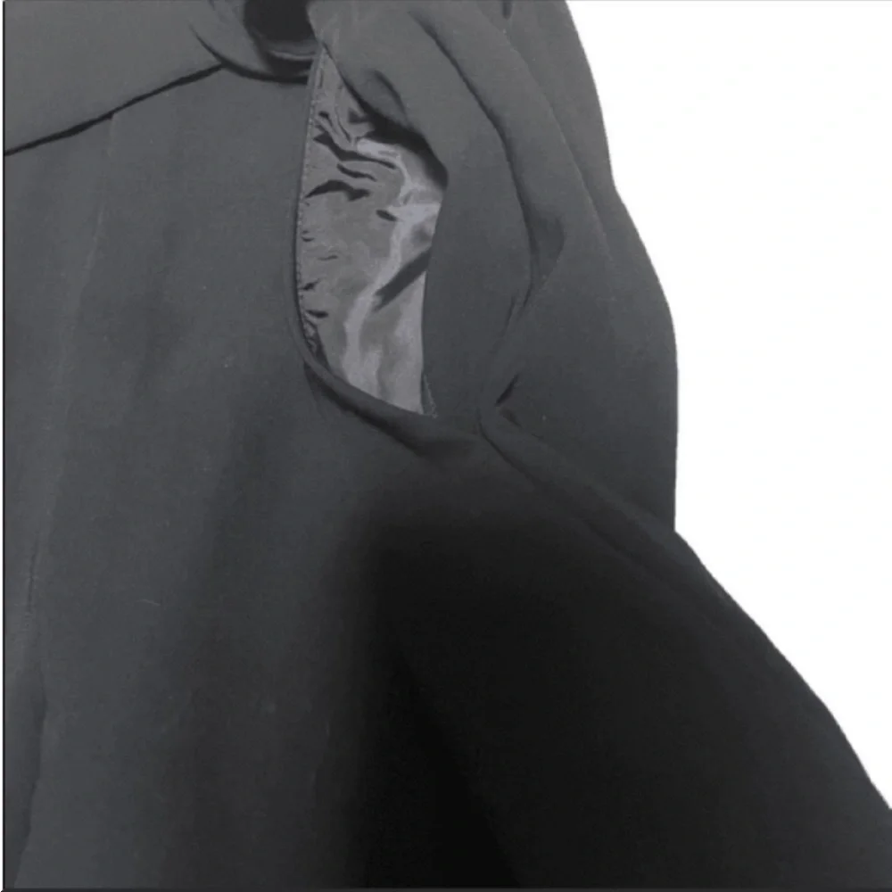 NWT H&M A-line black belted elastic waist pull on skirt with pockets. Size 6